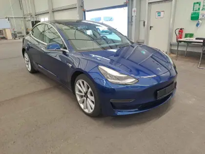 Tesla Model 3 60 kWh - Electric - Automatic - 441 hp - 102.3