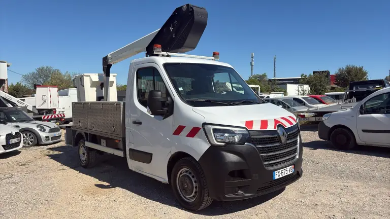 Renault Master chassis cab 2.3 DCI Business - Diesel - Manual - 145 hp - 107.551 km
