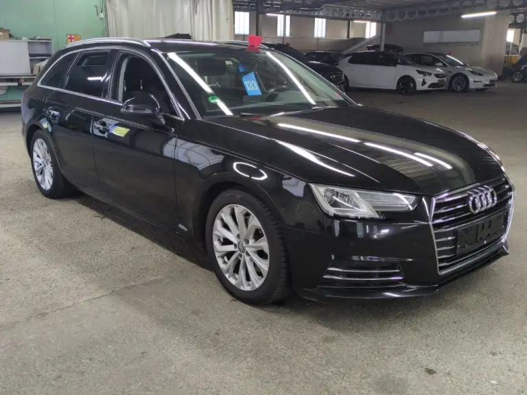 Audi A4 Design - Diesel - Automatic - 150 hp - 293.876 km